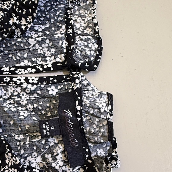 Madewell Smocked Crewneck Mini Dress in Floral Size 0 - Picture 6 of 11